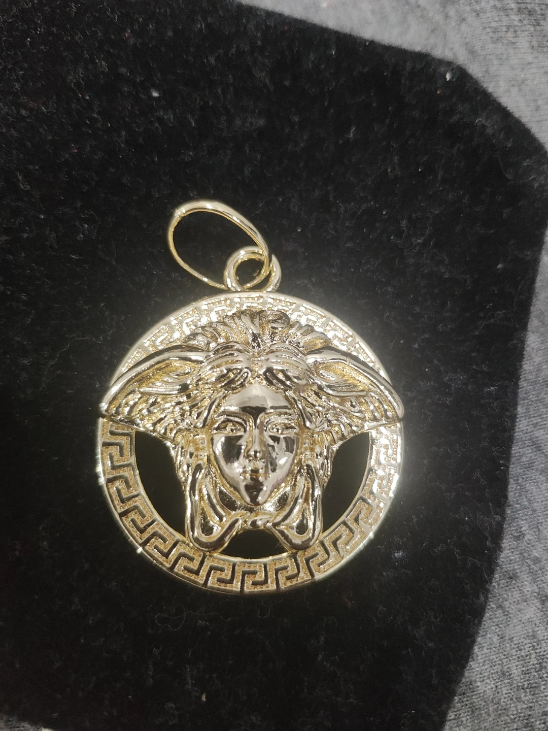 Versace Medusa Head Pendant - photo 4