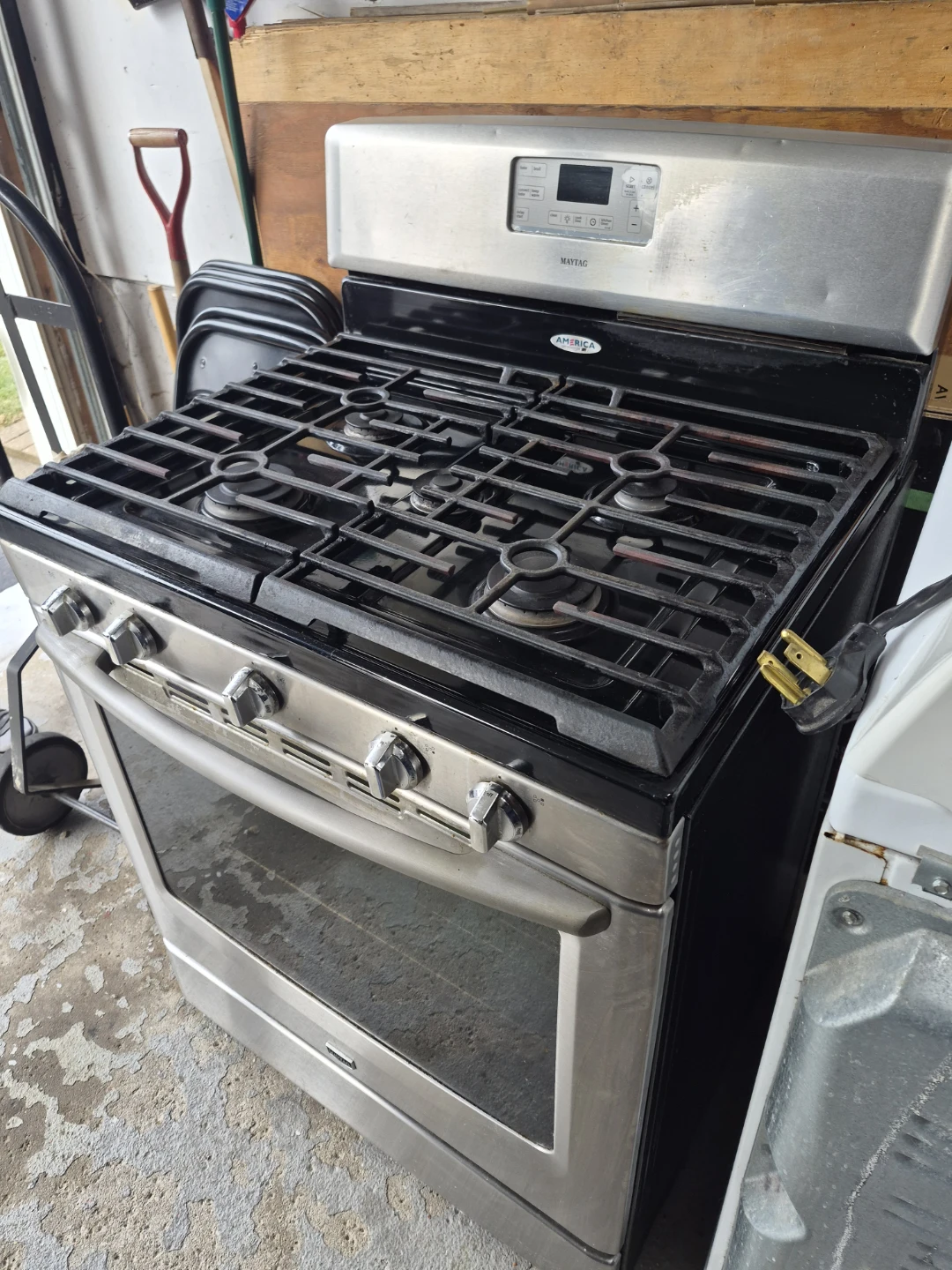 Gas stove