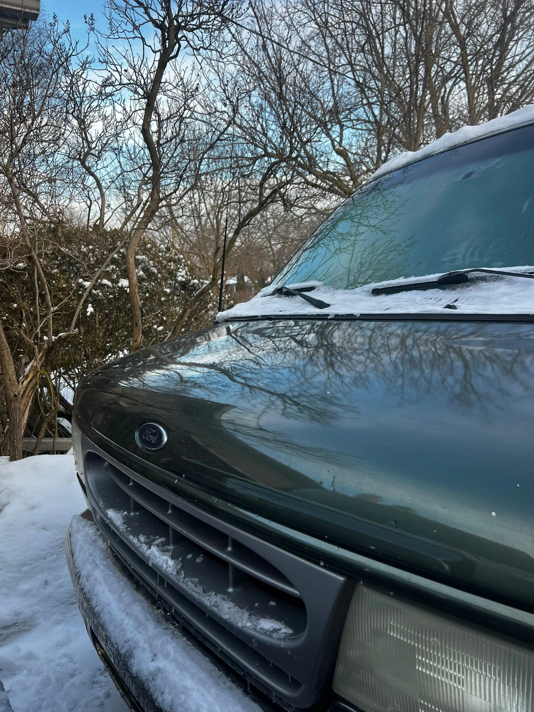 Ford E-350 Super Duty Van - photo 3