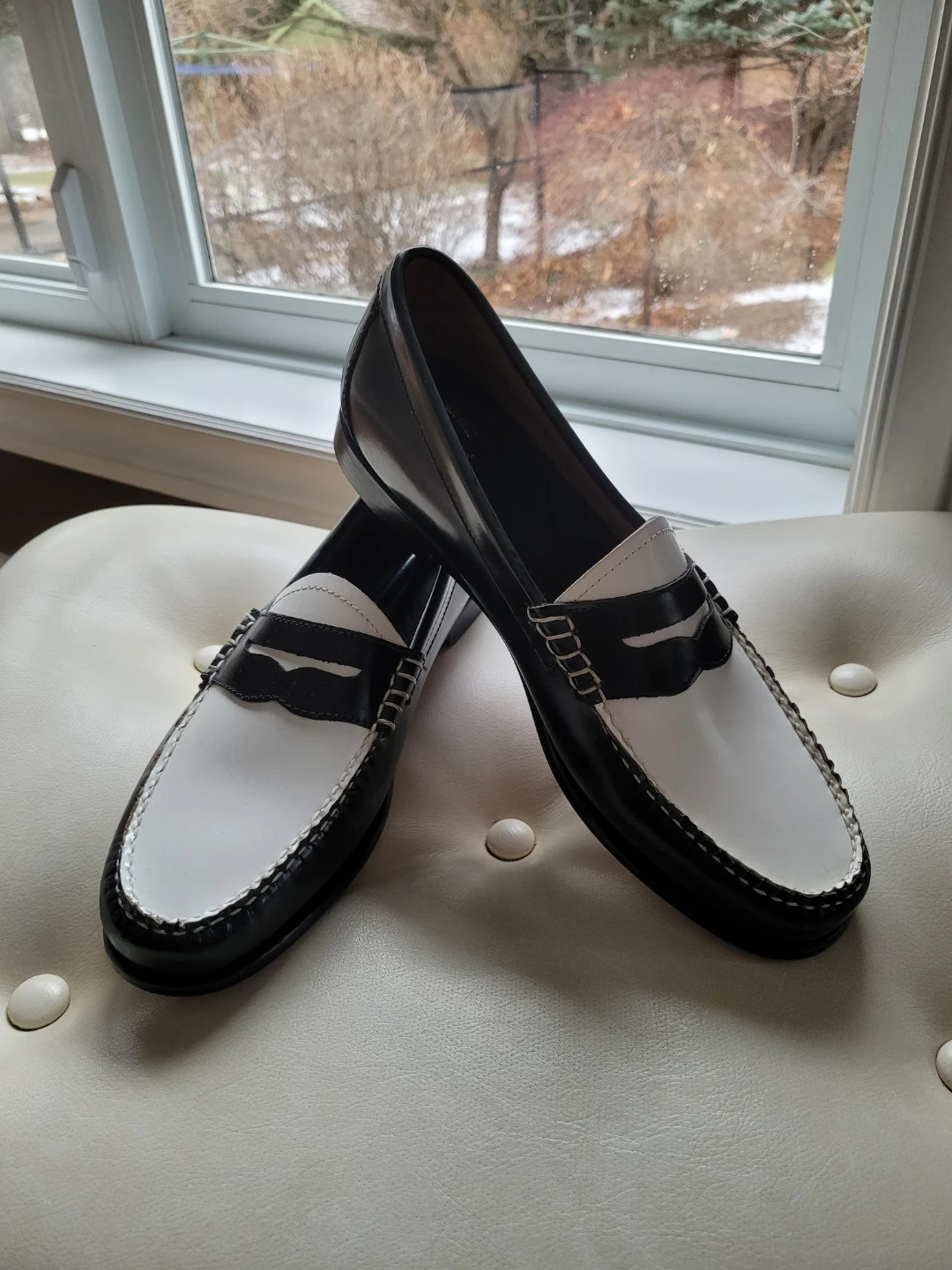 NEW G.H. Bass Weejuns "Originals" Black & White Loafers