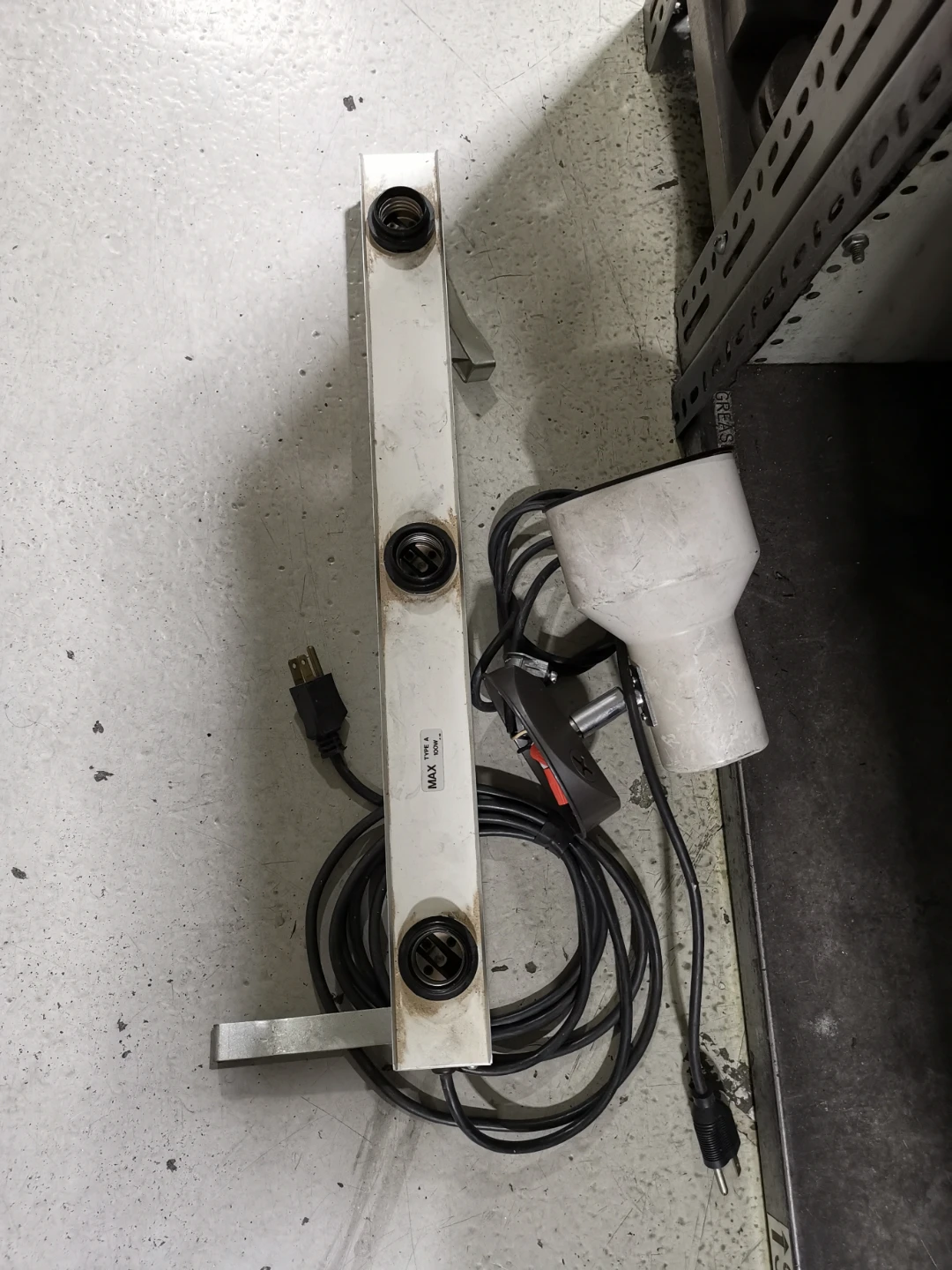 Light fixtures - photo 2