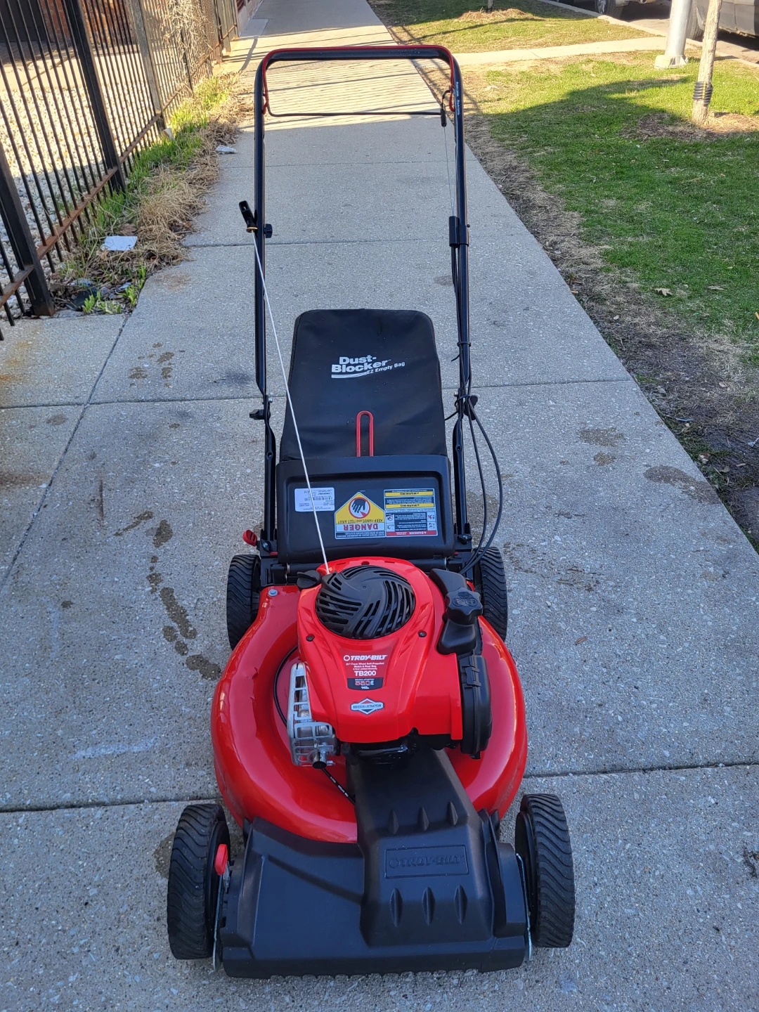 Lawnmover Troy Bilt Self Propelled semi new
