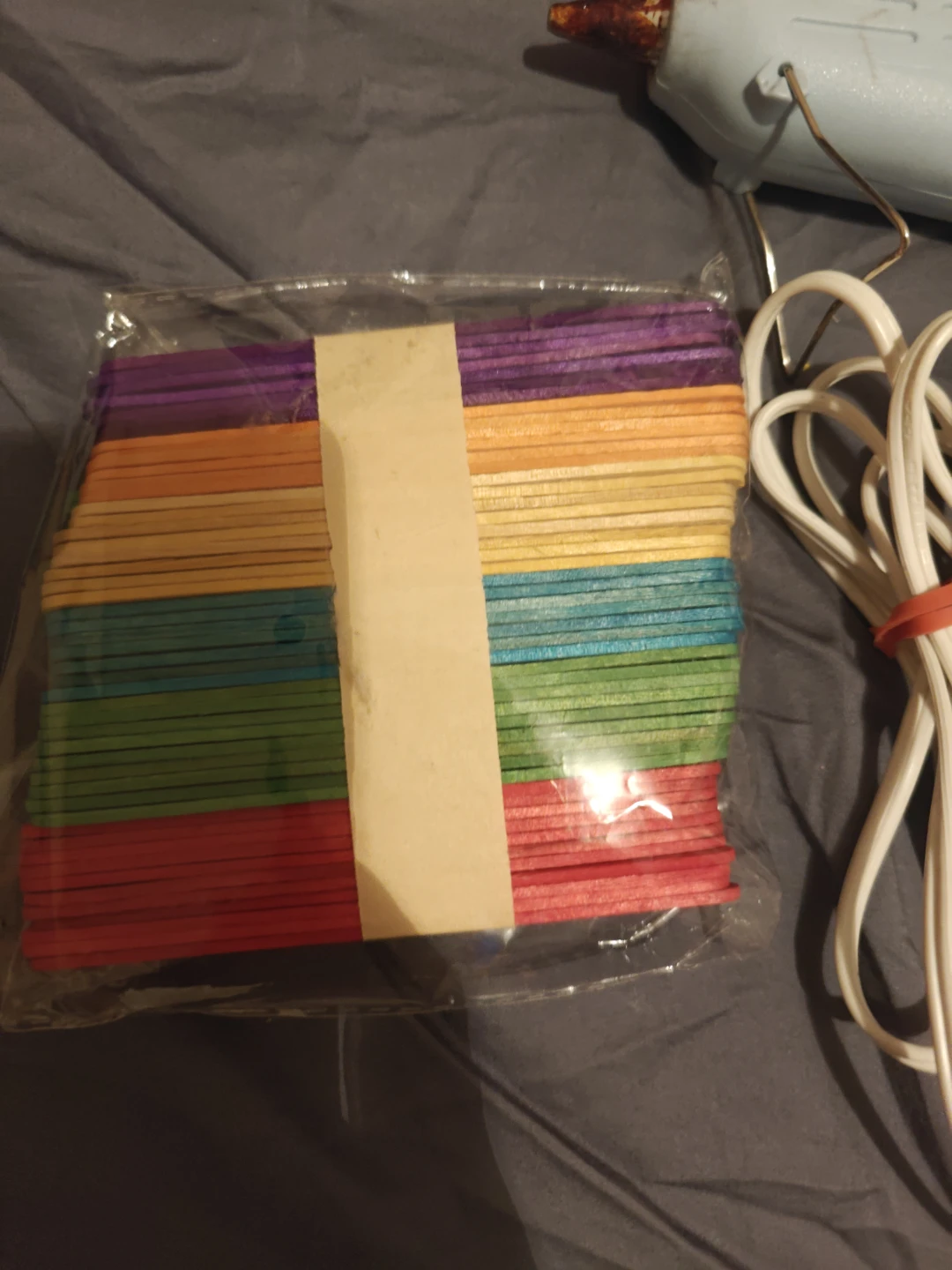 Hot Glue Gun with Multi-coloured Craft Sticks - photo 2
