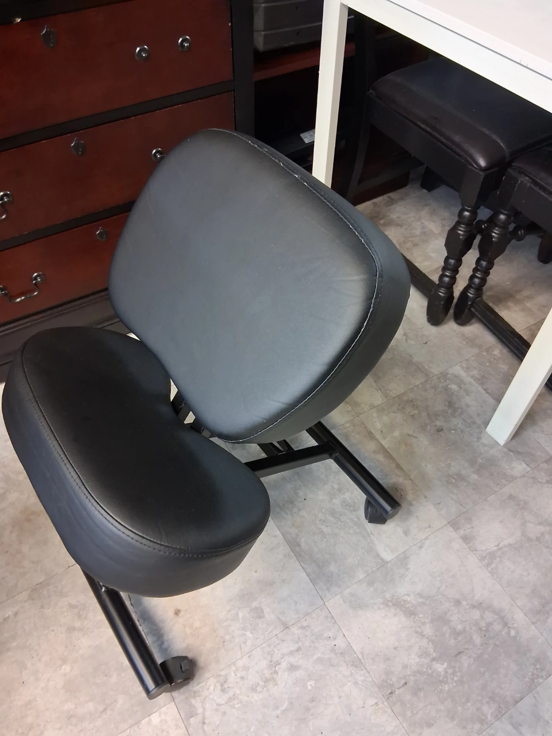Black Ergonomic Kneeling Chair