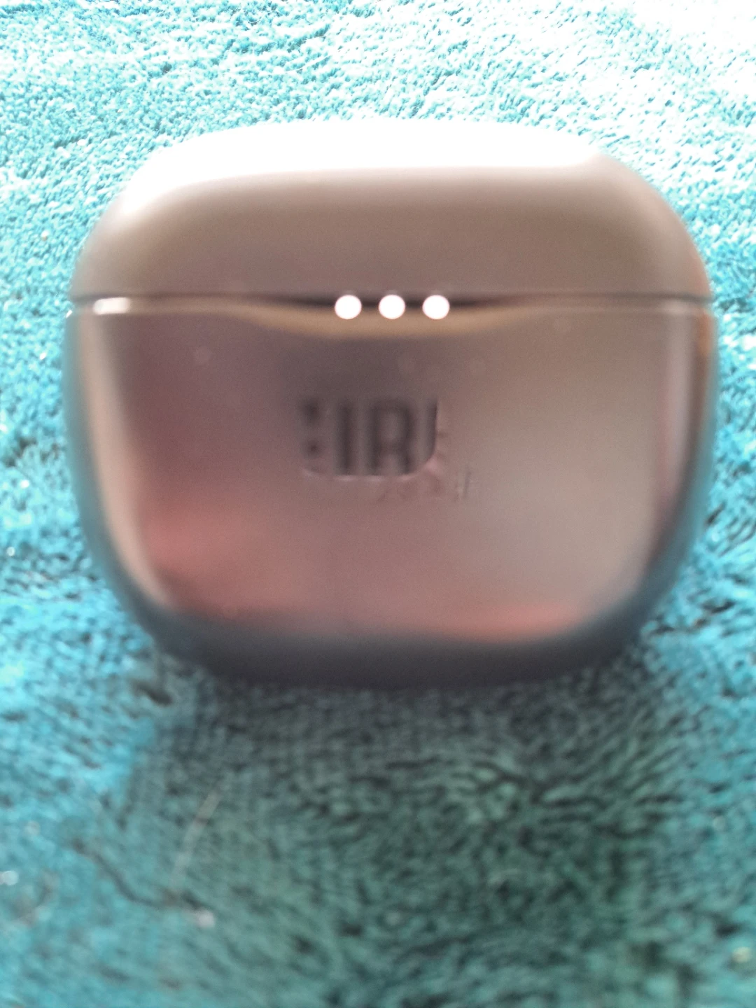 JBL Wireless Earbuds Charging Case - photo 2