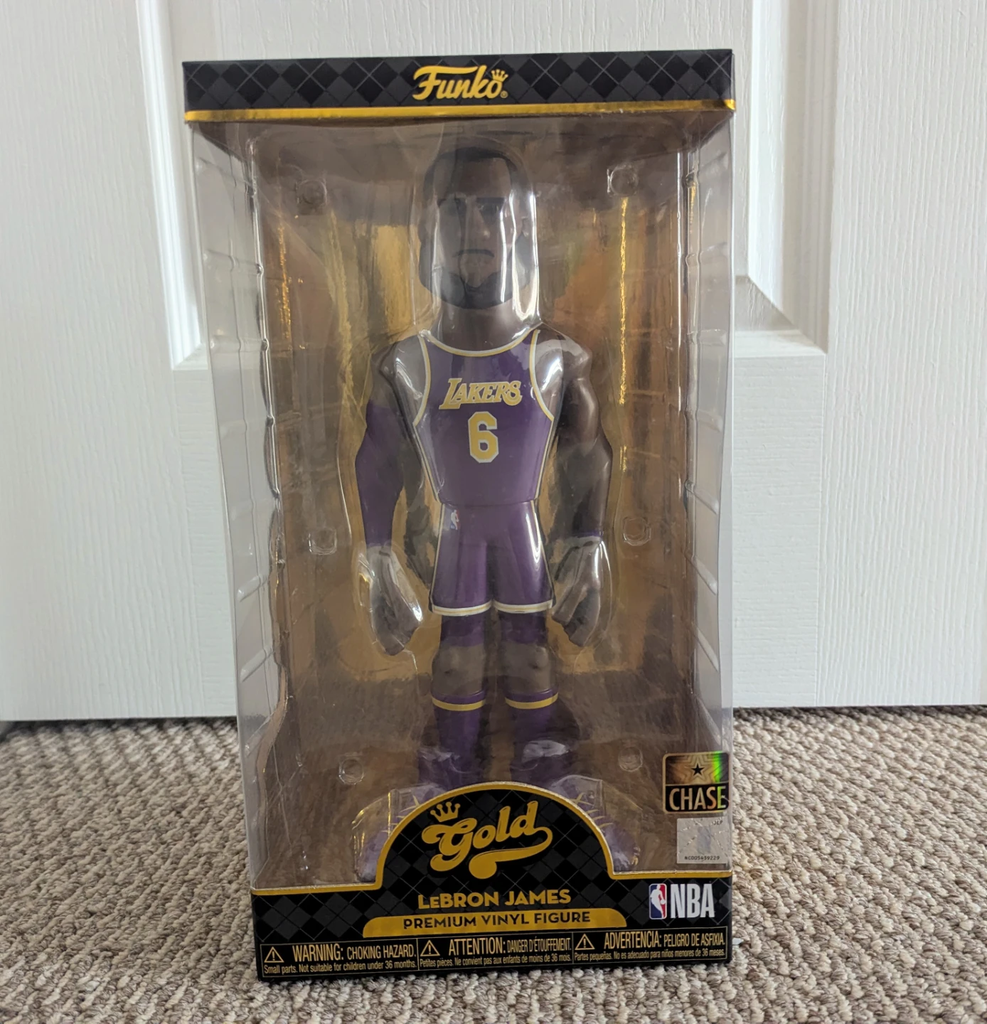 Funko Lebron James chase statue