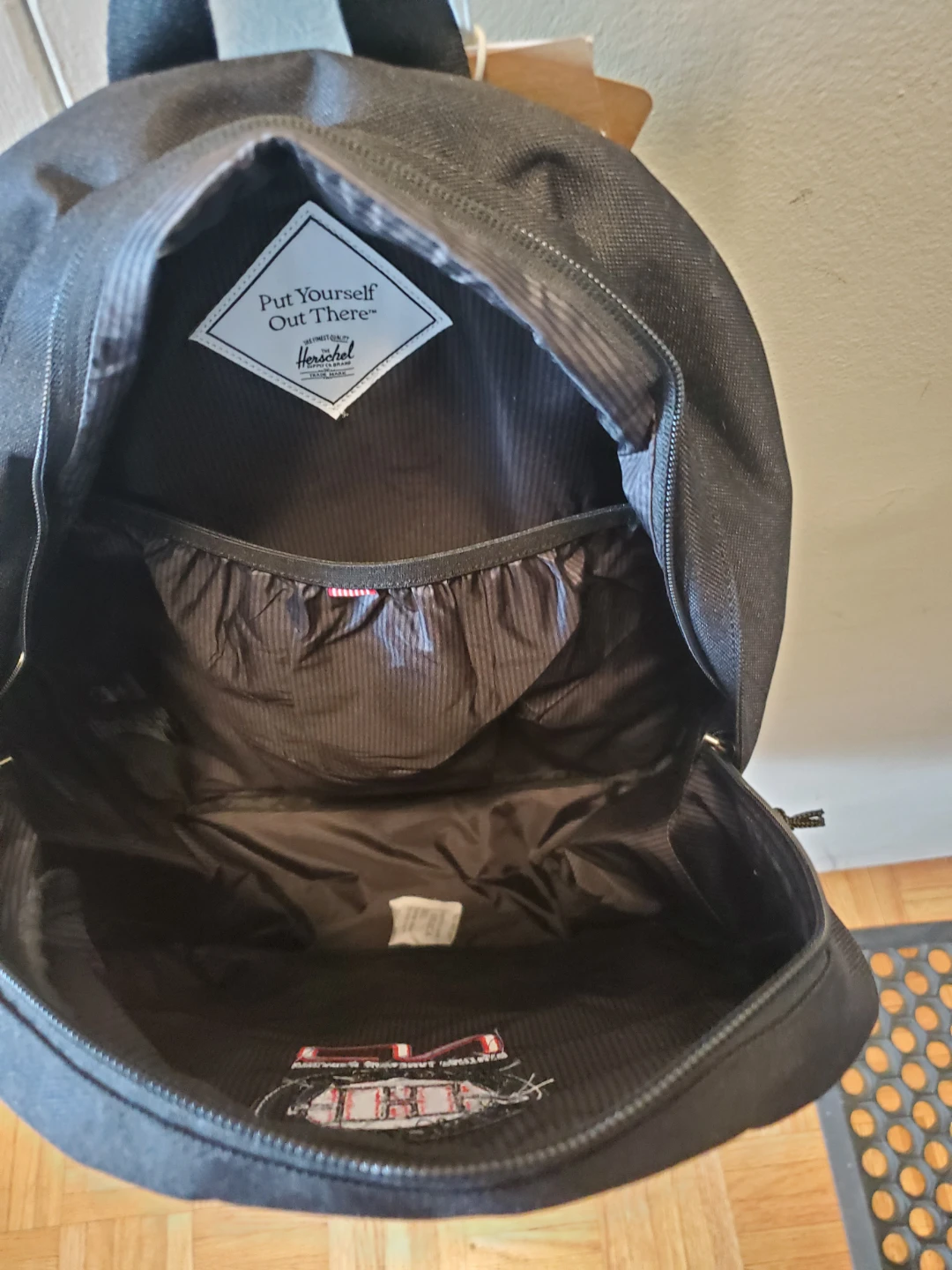 Herschel Laptop Black Backpack Brand New - photo 3