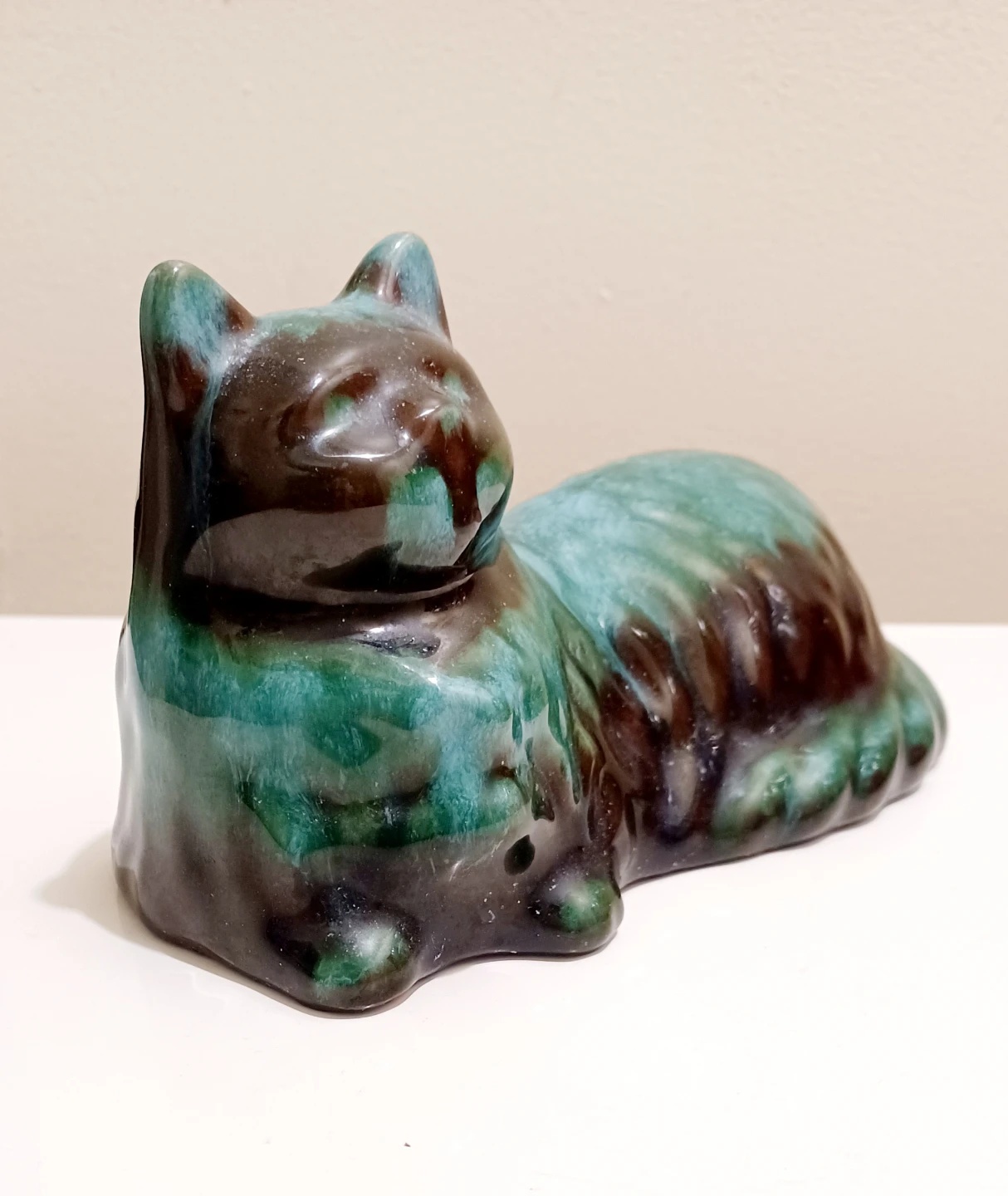 Vtg Blue Mountain Cat Statuette