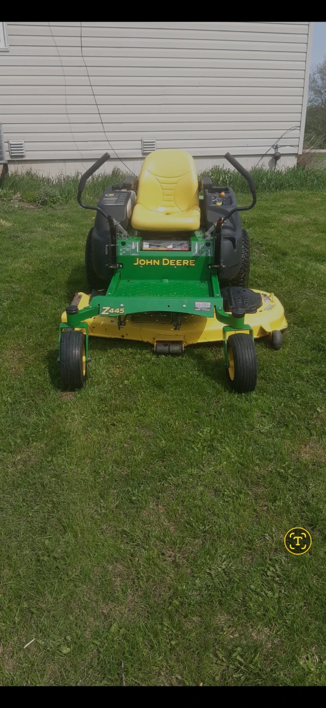 John Deere Z445 EZtrak Zero Turn Mower - photo 3