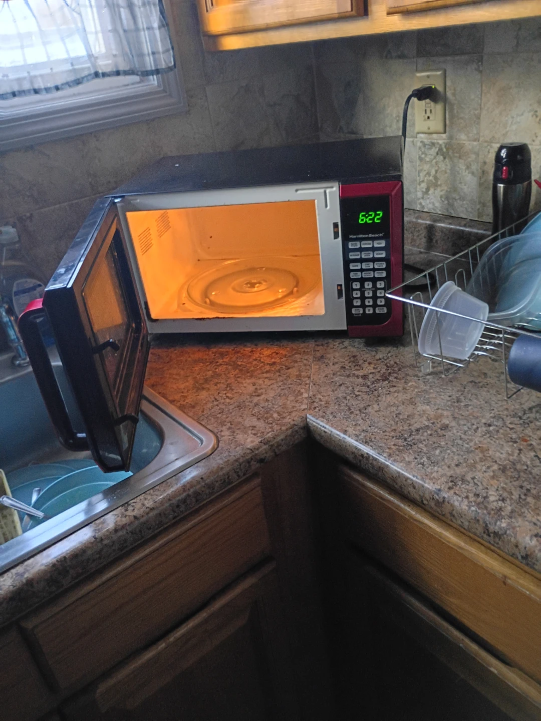 Hamilton Beach Microwave - photo 2