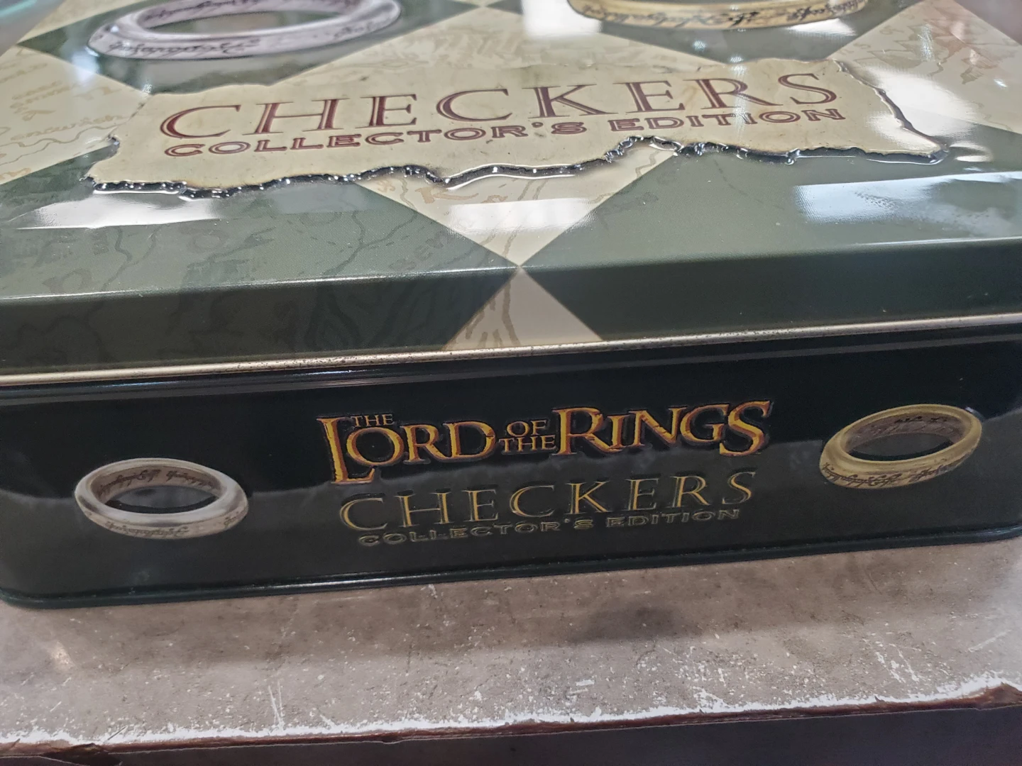 The Lord of the Rings Checkers Collector's Edition Board Game - photo 2
