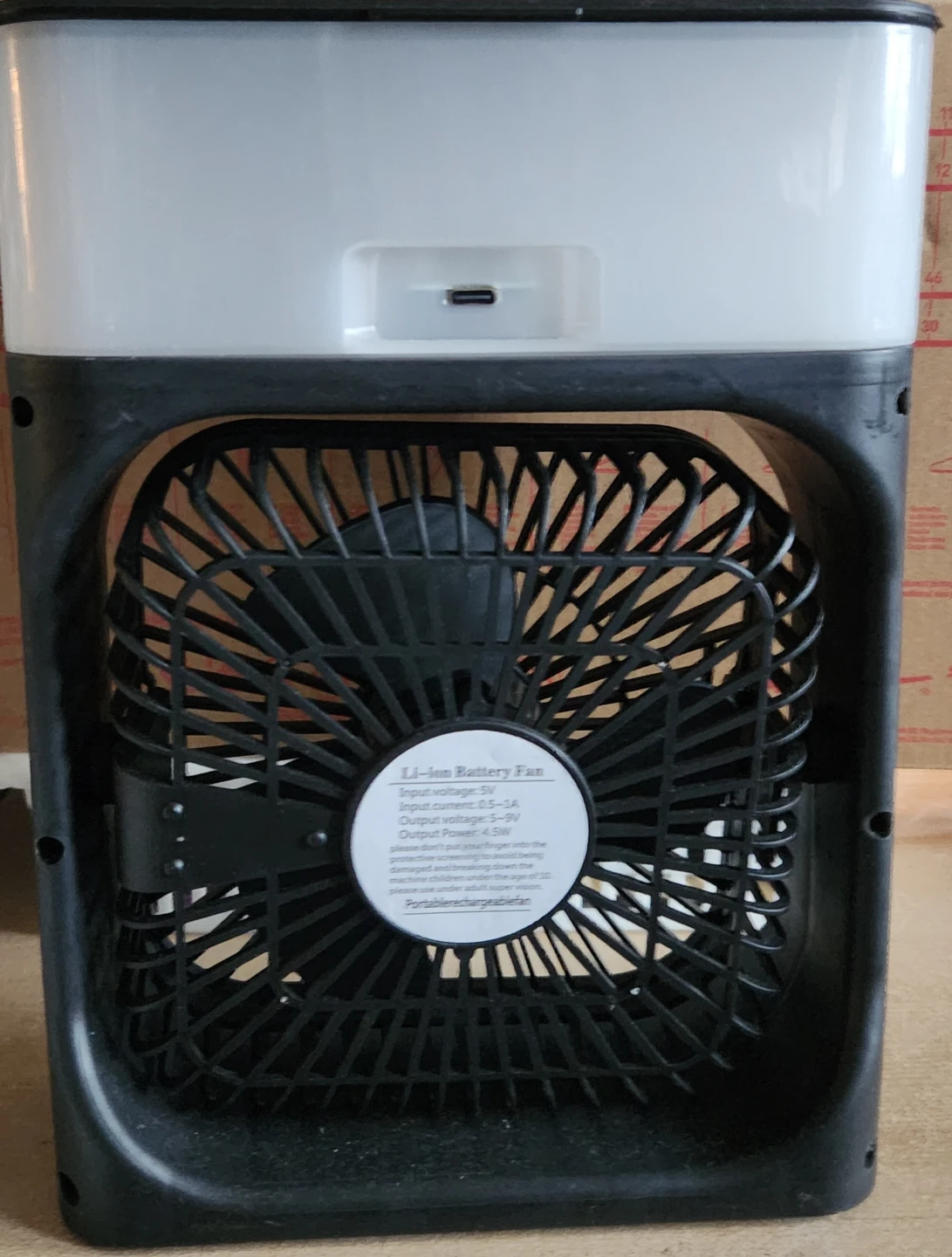 Mini Cooling Fan with Fine Mist - photo 2