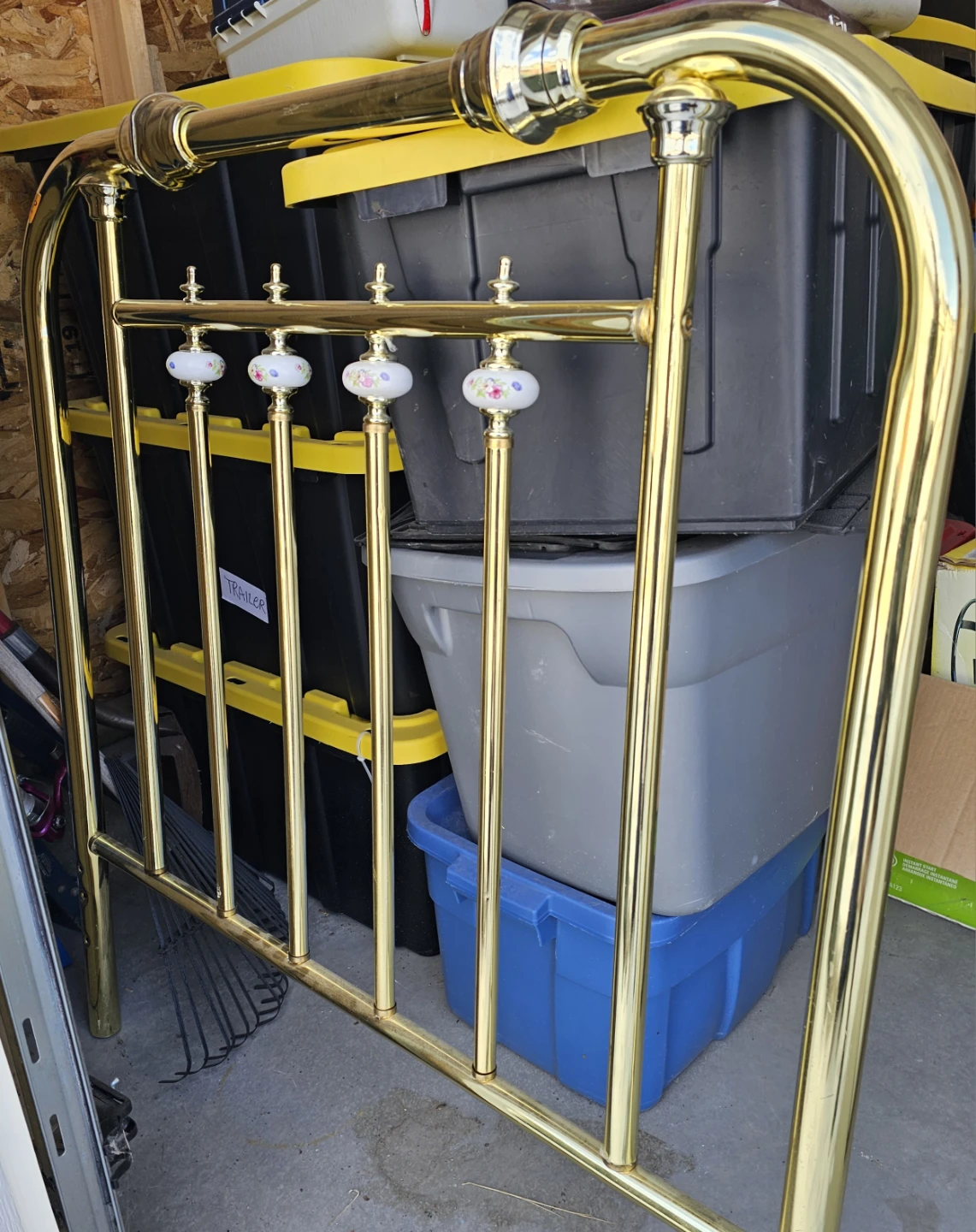 Twin mattress/boxspring, steel frame and Headboard - photo 3