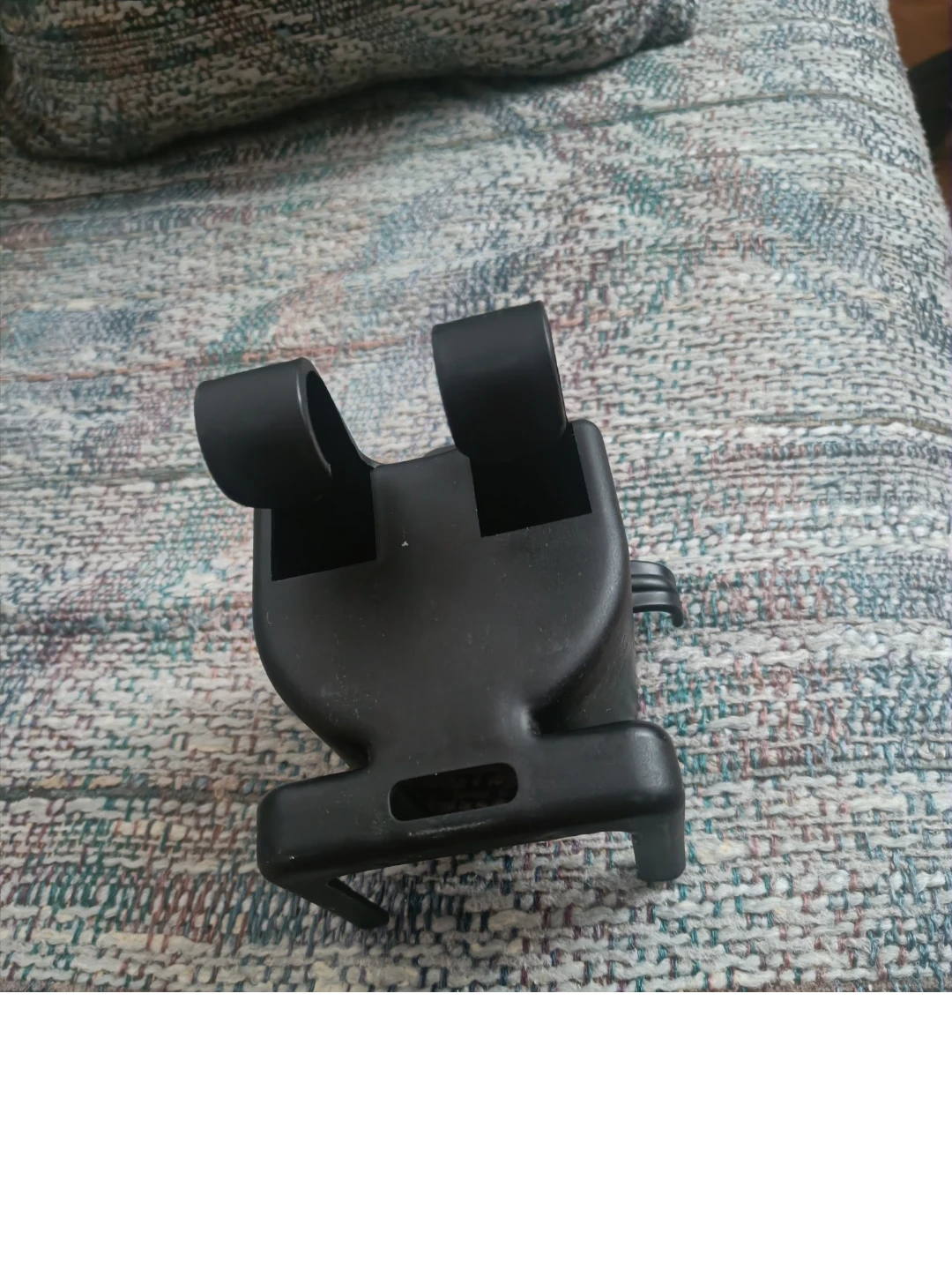 Car Headrest Hook Organizer - photo 3