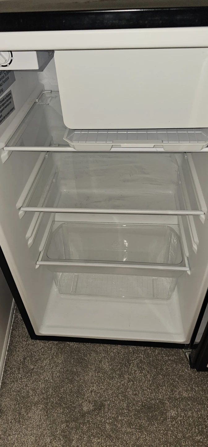 Compact Refrigerator - photo 4