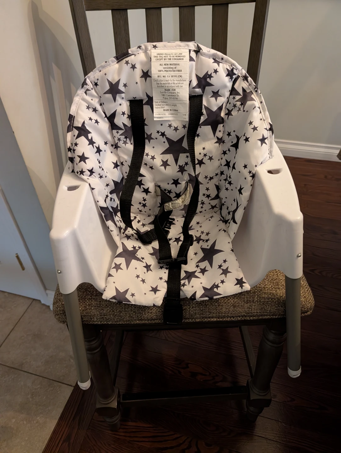 High Chair with Star Print Pad - photo 2