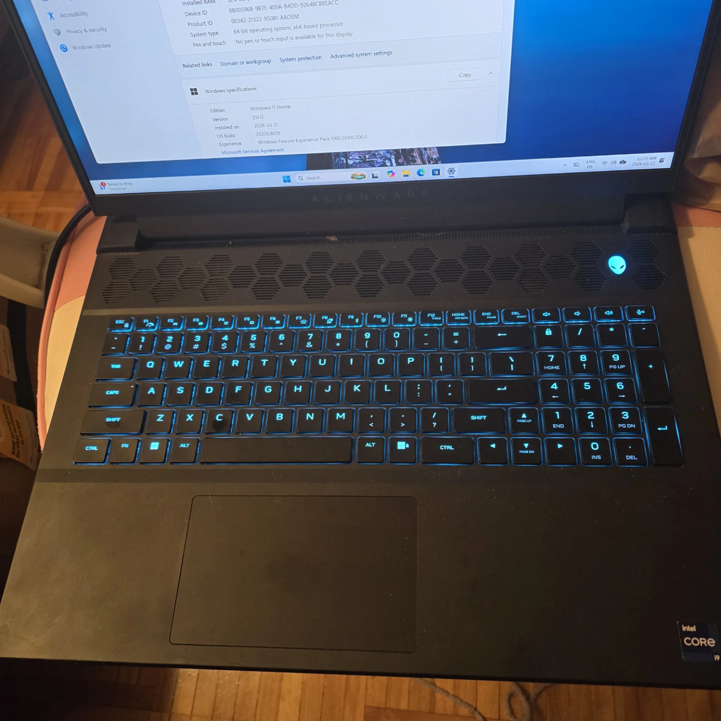 Alienware m18 r2 laptop - Intel Core i9, 32GB RAM, 954GB Storage - photo 3