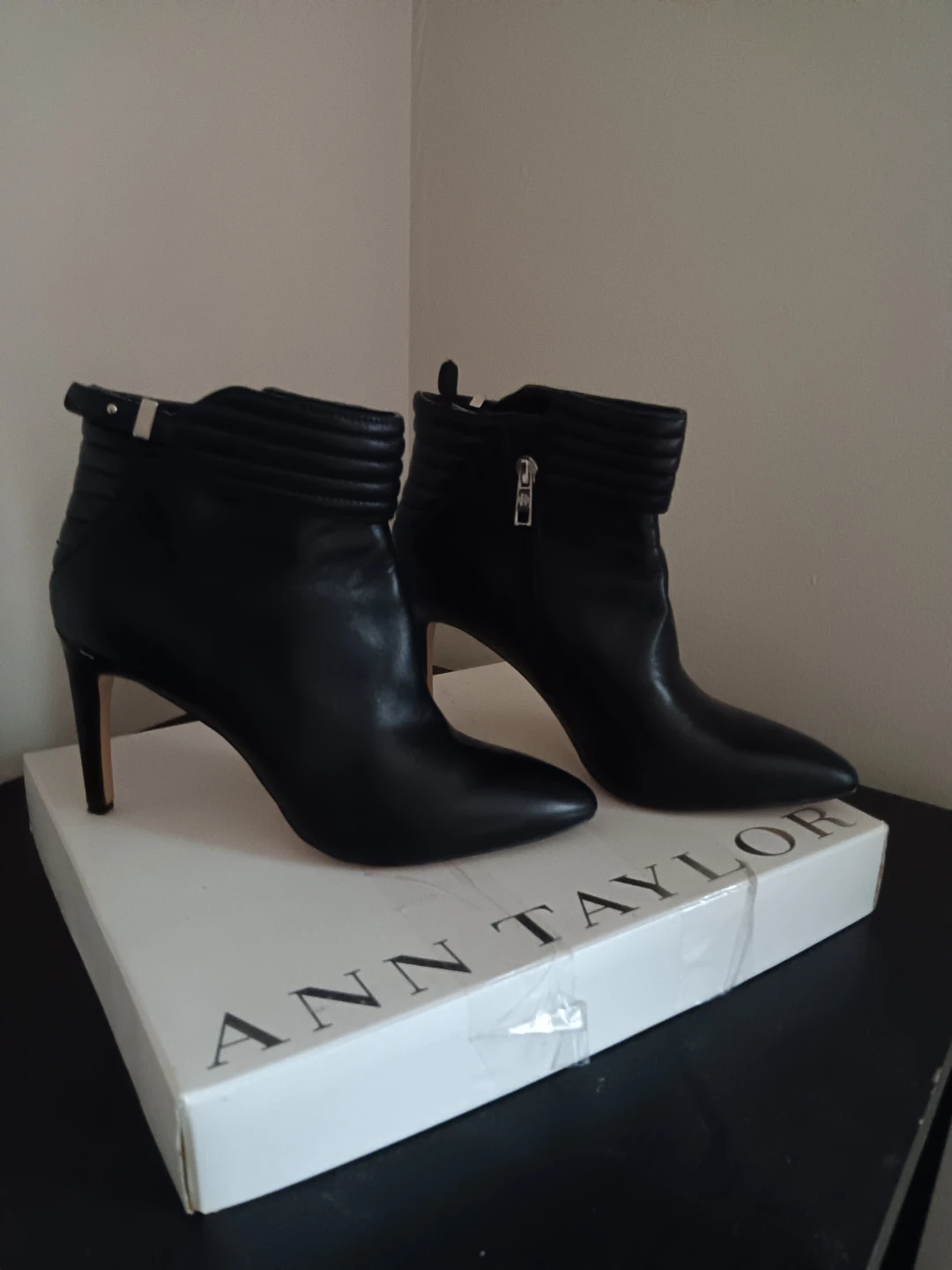 Ann Taylor Black Leather Ankle Boots Size 9
