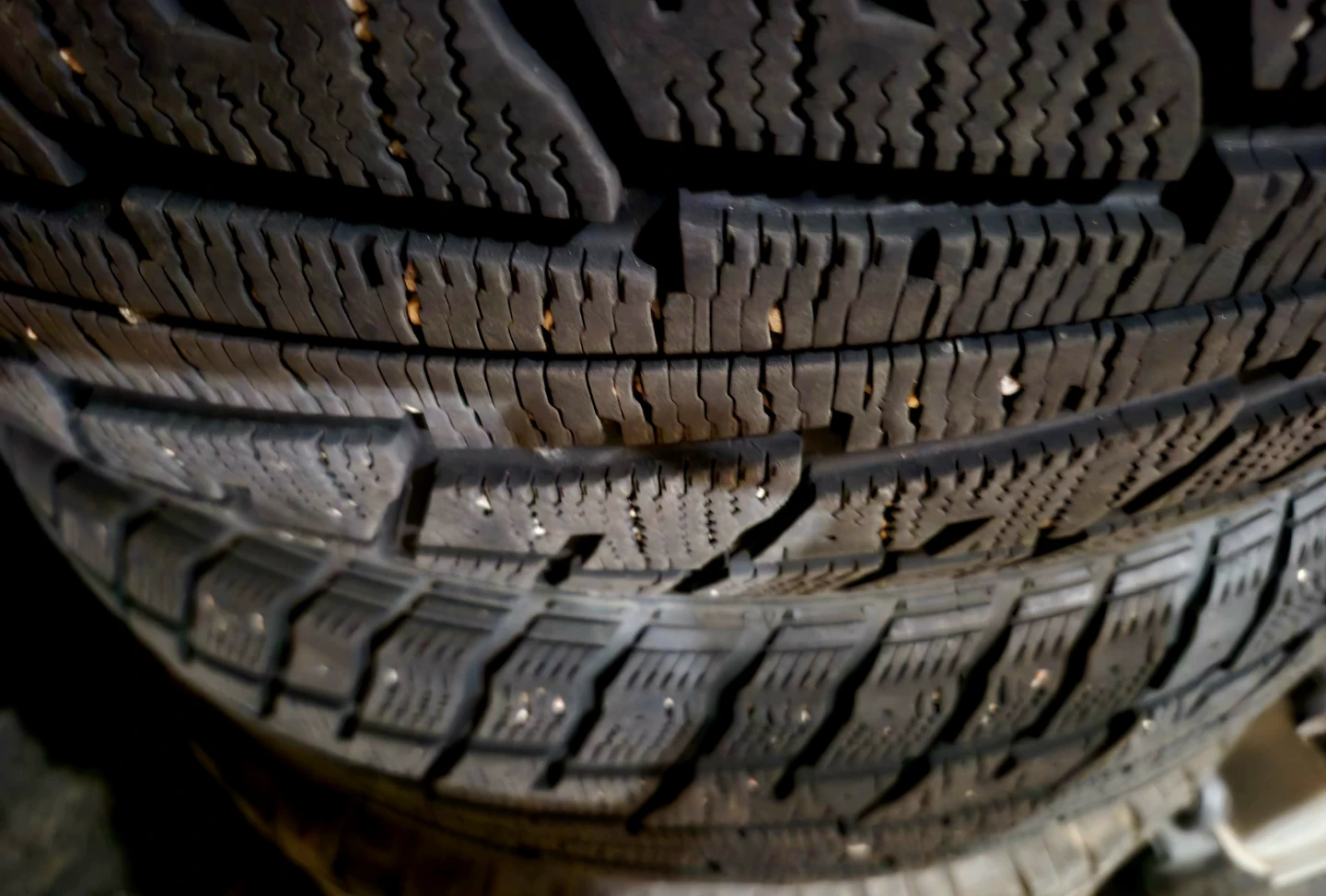 Very Good 1 Tire Size 265 50 R20 M+S *REAL DEAL*