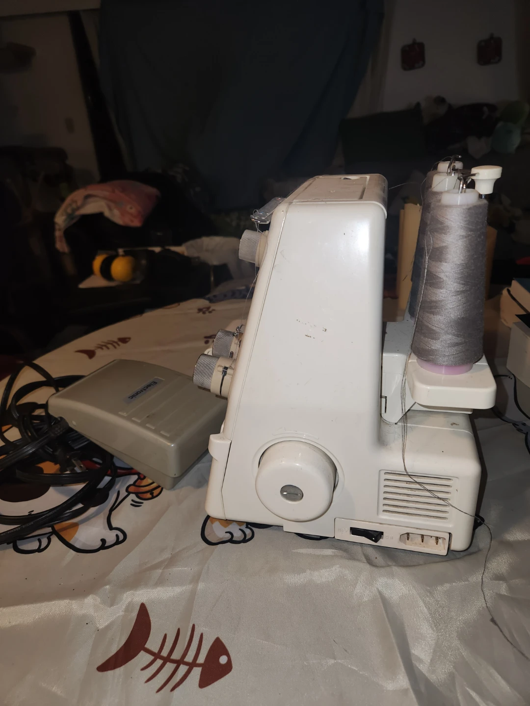 Janome MyLock 203 Serger Overlock Sewing Machine - photo 2