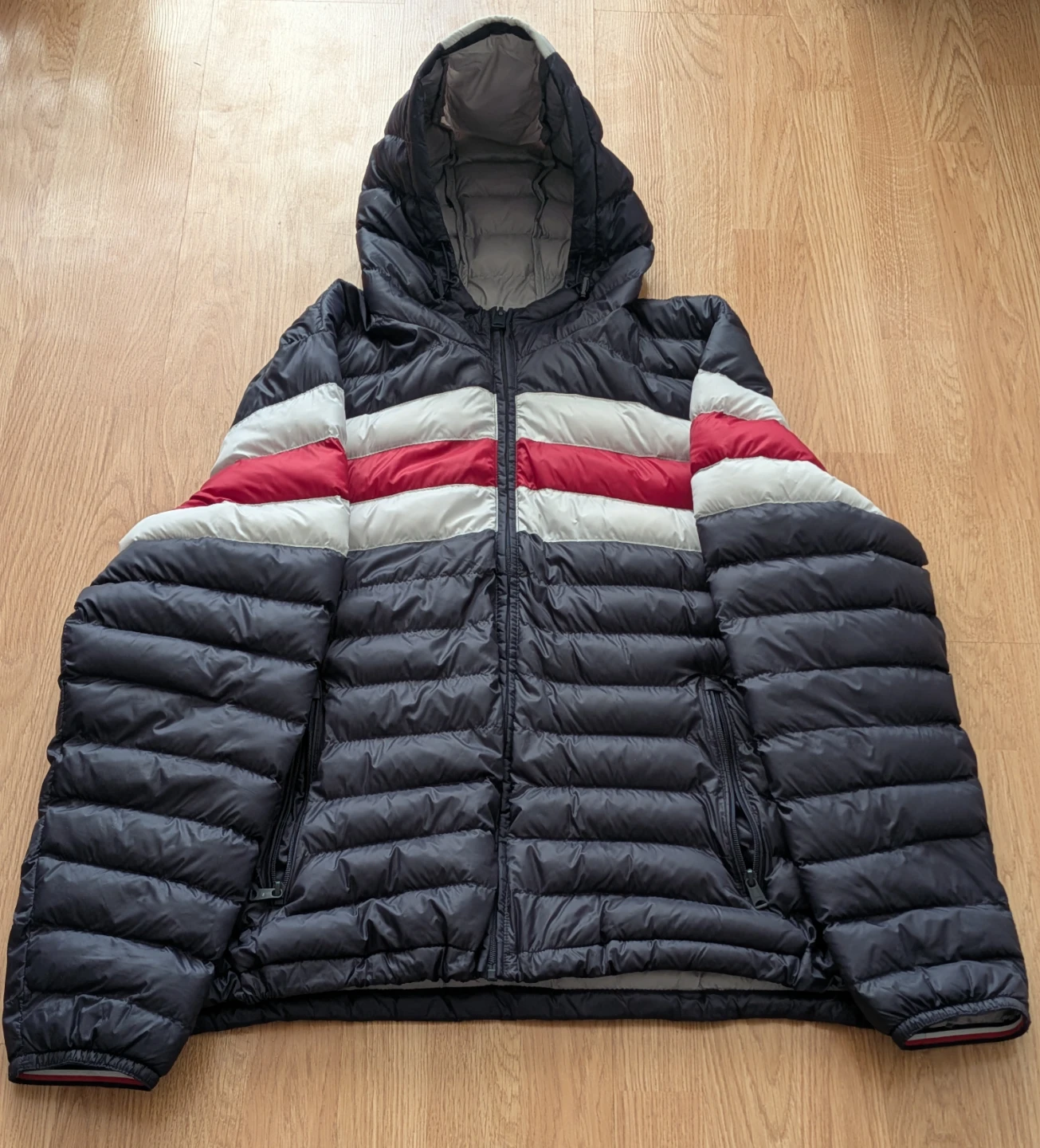 Men's Tommy Hilfiger Puffer Coat - Size XL - Navy Red White