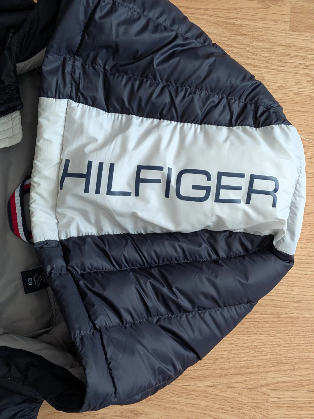 Men's Tommy Hilfiger Puffer Coat - Size XL - Navy Red White - photo 4