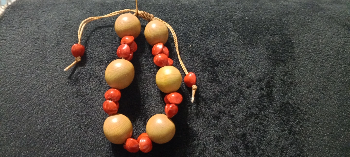Vintage 🔥 Wooden Bead Bracelet with Red Accents