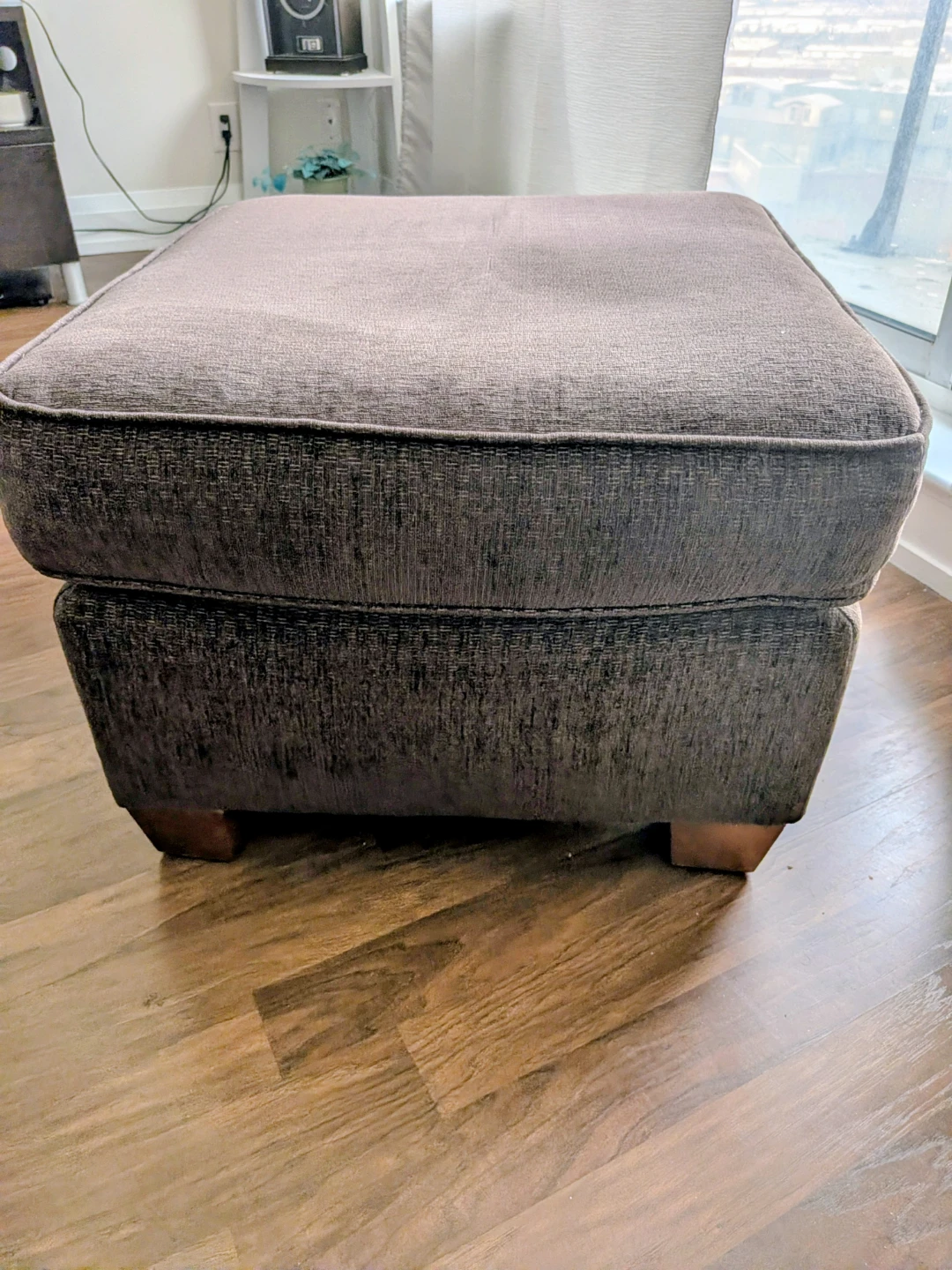 Brown upholstered ottoman - photo 2