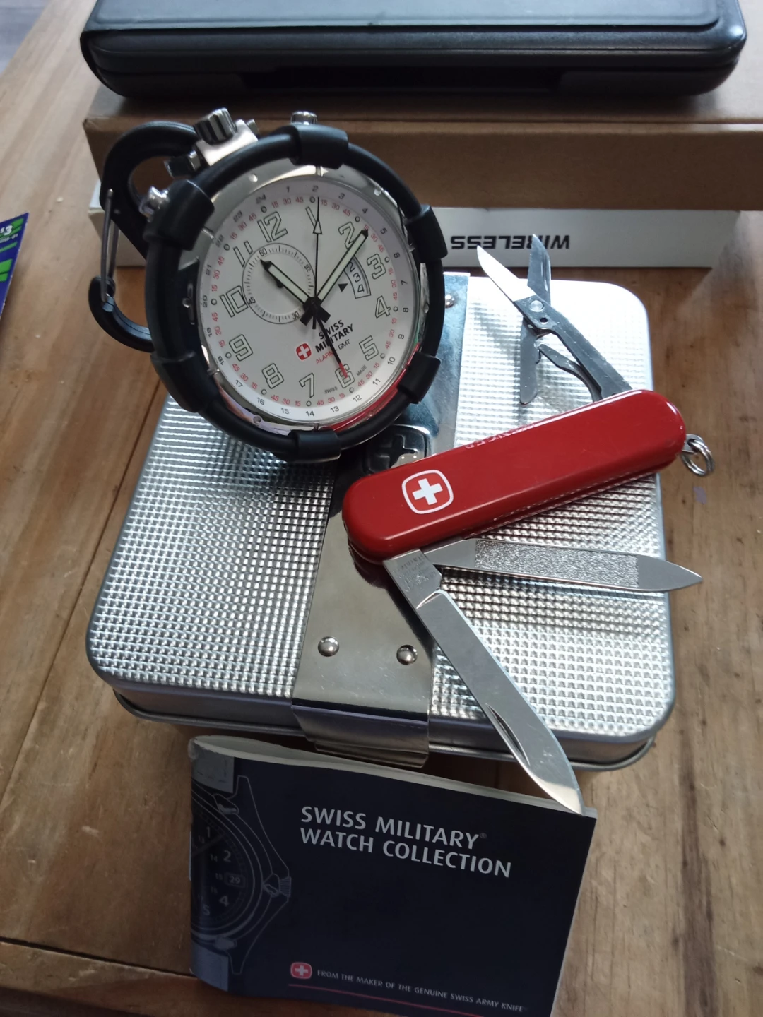 Swiss Military Watch and Knife Set - photo 2