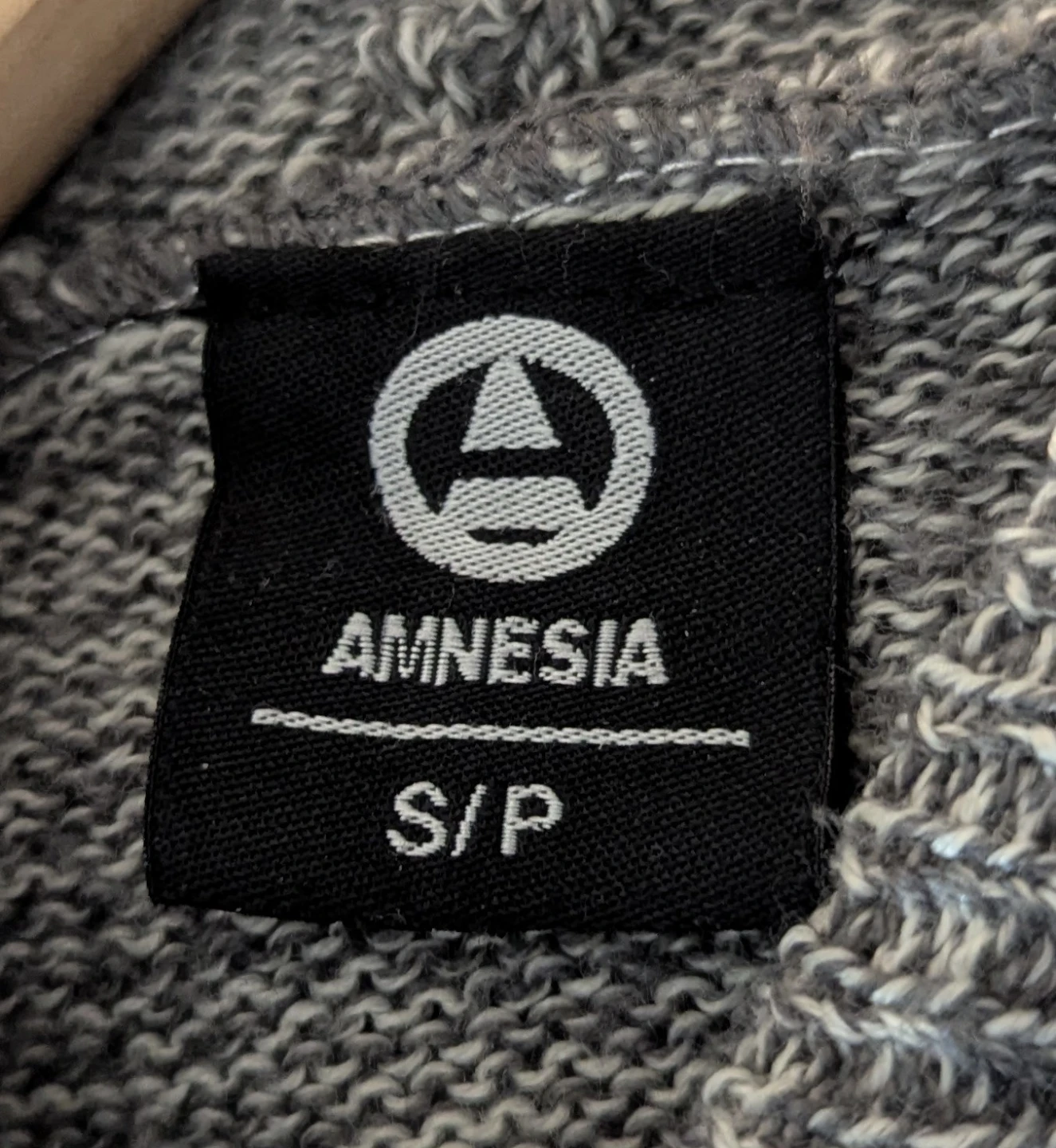 Amnesia Grey Patterned Hoodie Sweater - Small/Petit - photo 2
