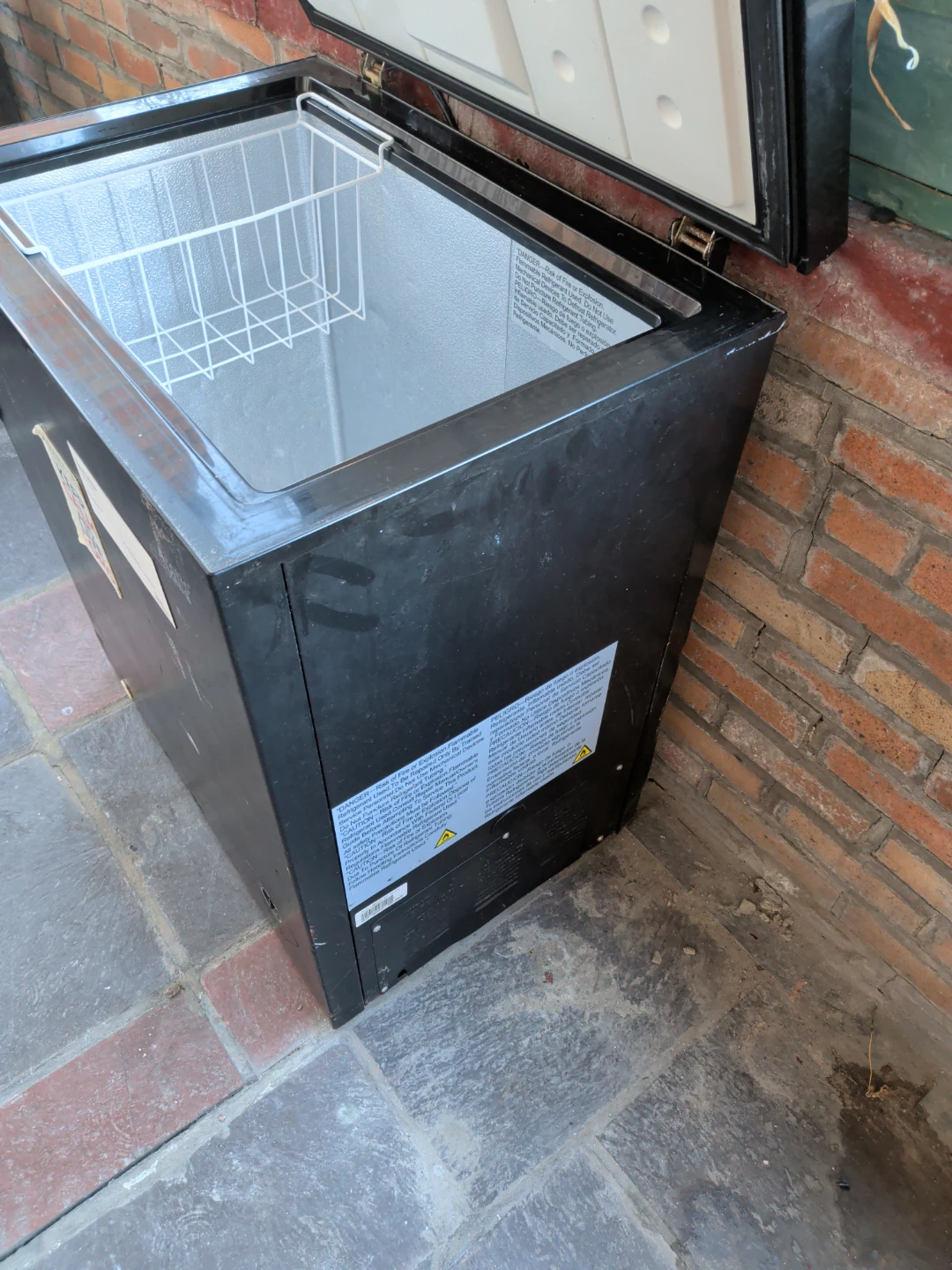 Arctic King Chest Freezer - photo 2