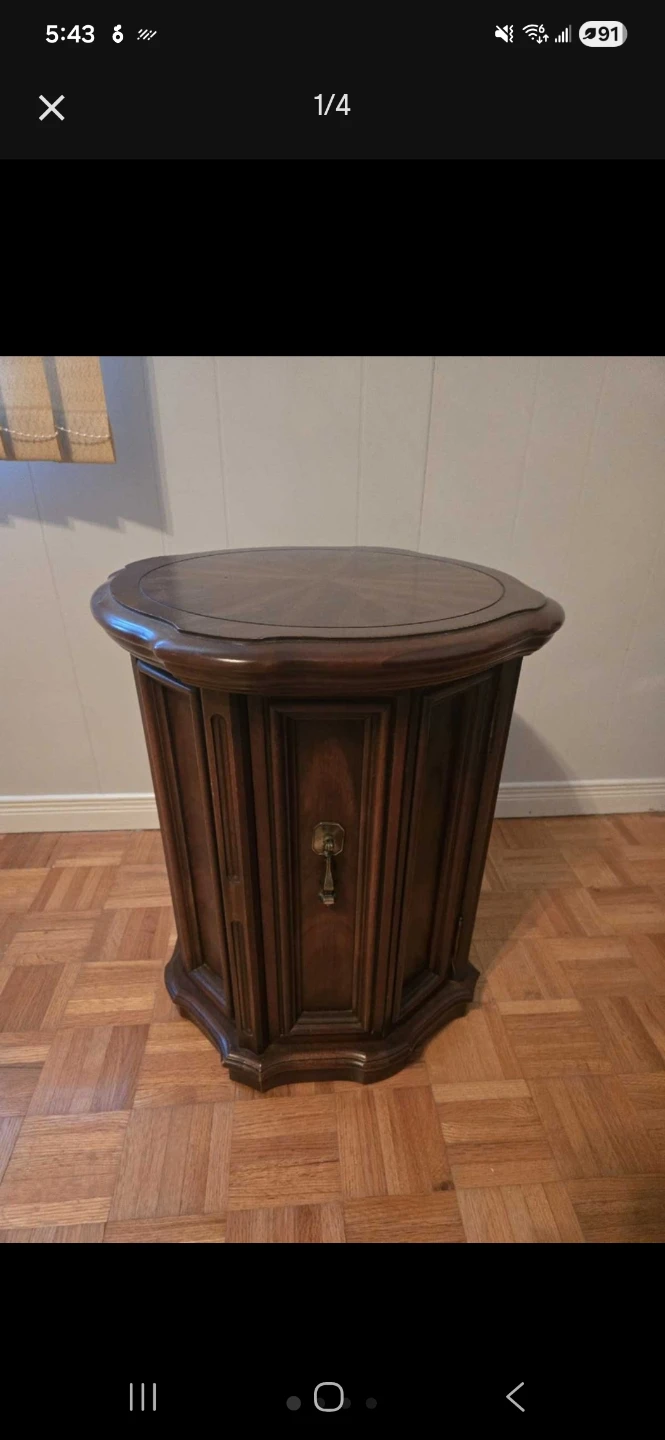 Vintage Round Pot Table With Storage
