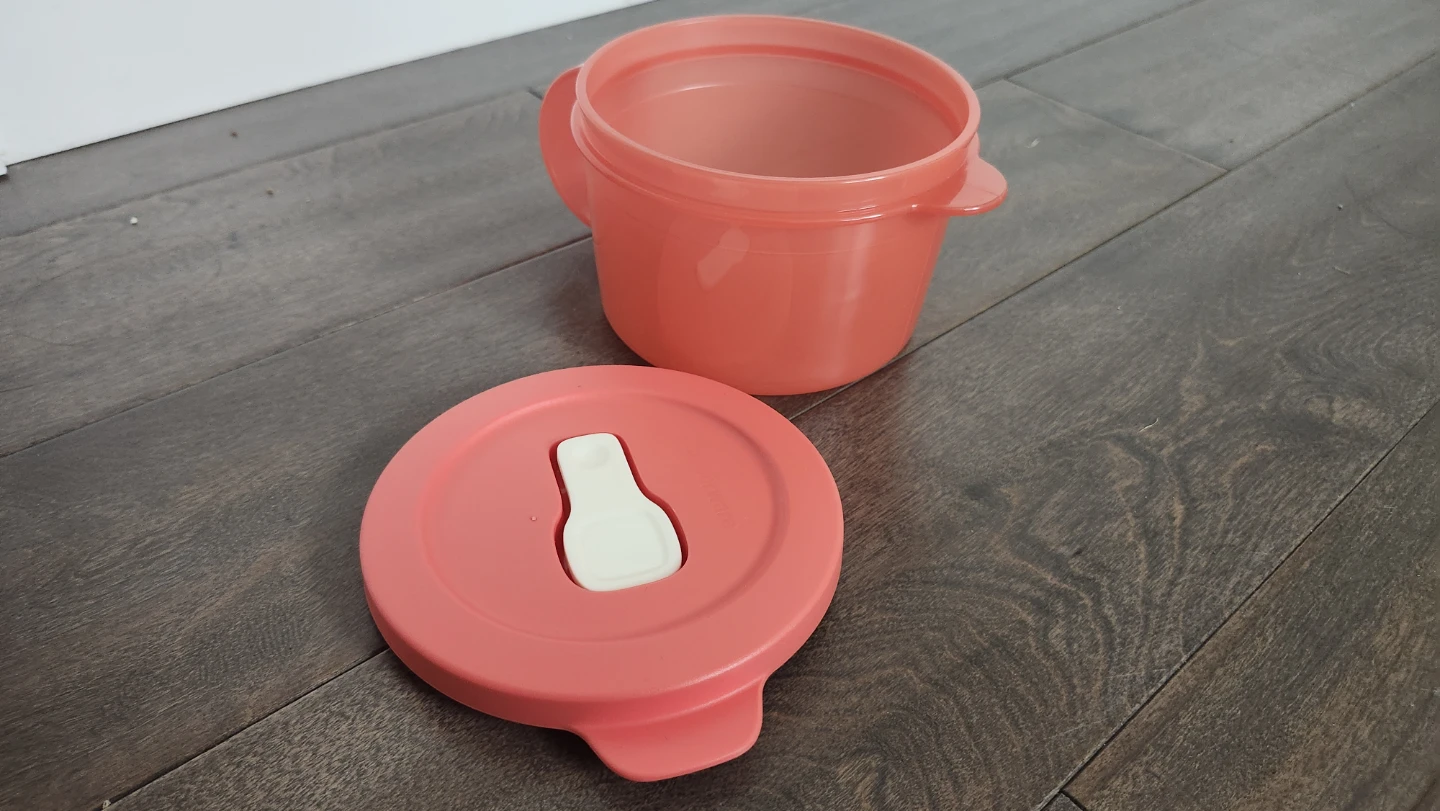 Brand New Tupperware Soup Mug 16 oz