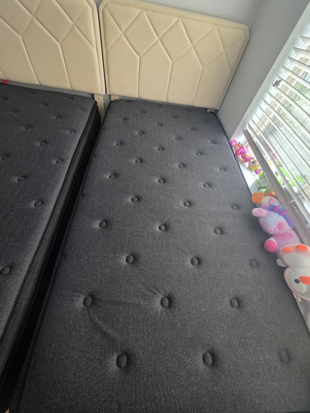 SELLING TWIN SIZE 12" THICK HYBRID MATTRESS  + BED FRAME (2sets) - photo 3