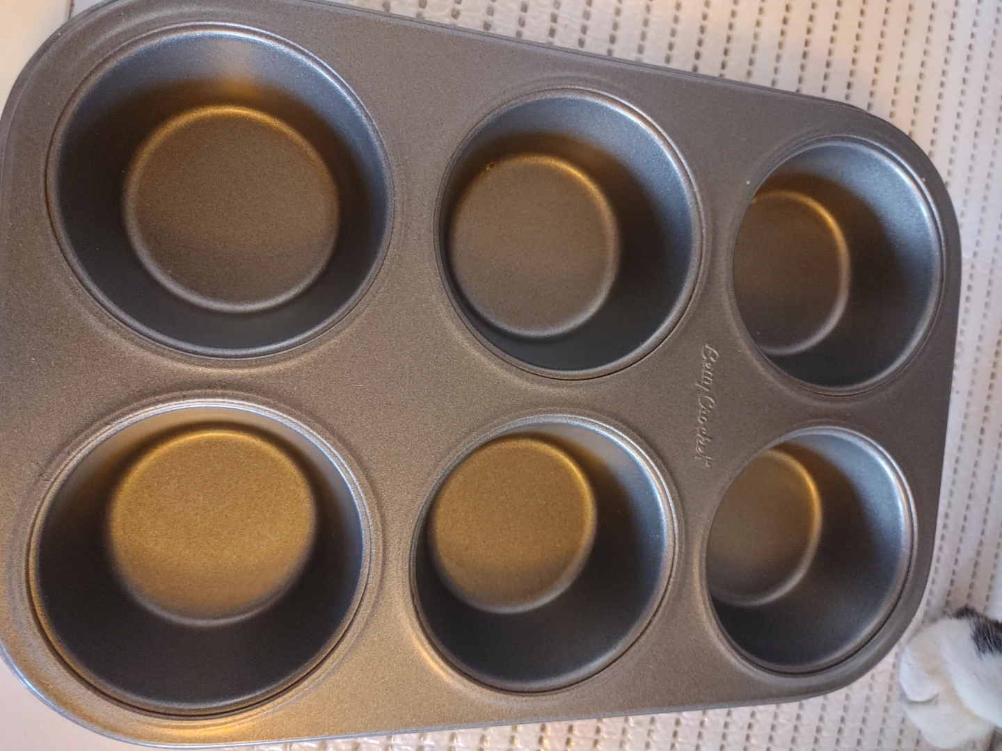 Betty Crocker 6-Cup Muffin Pan