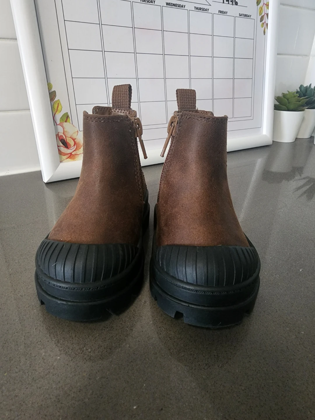 Size 4/5- Toddler Brown Boots - photo 2