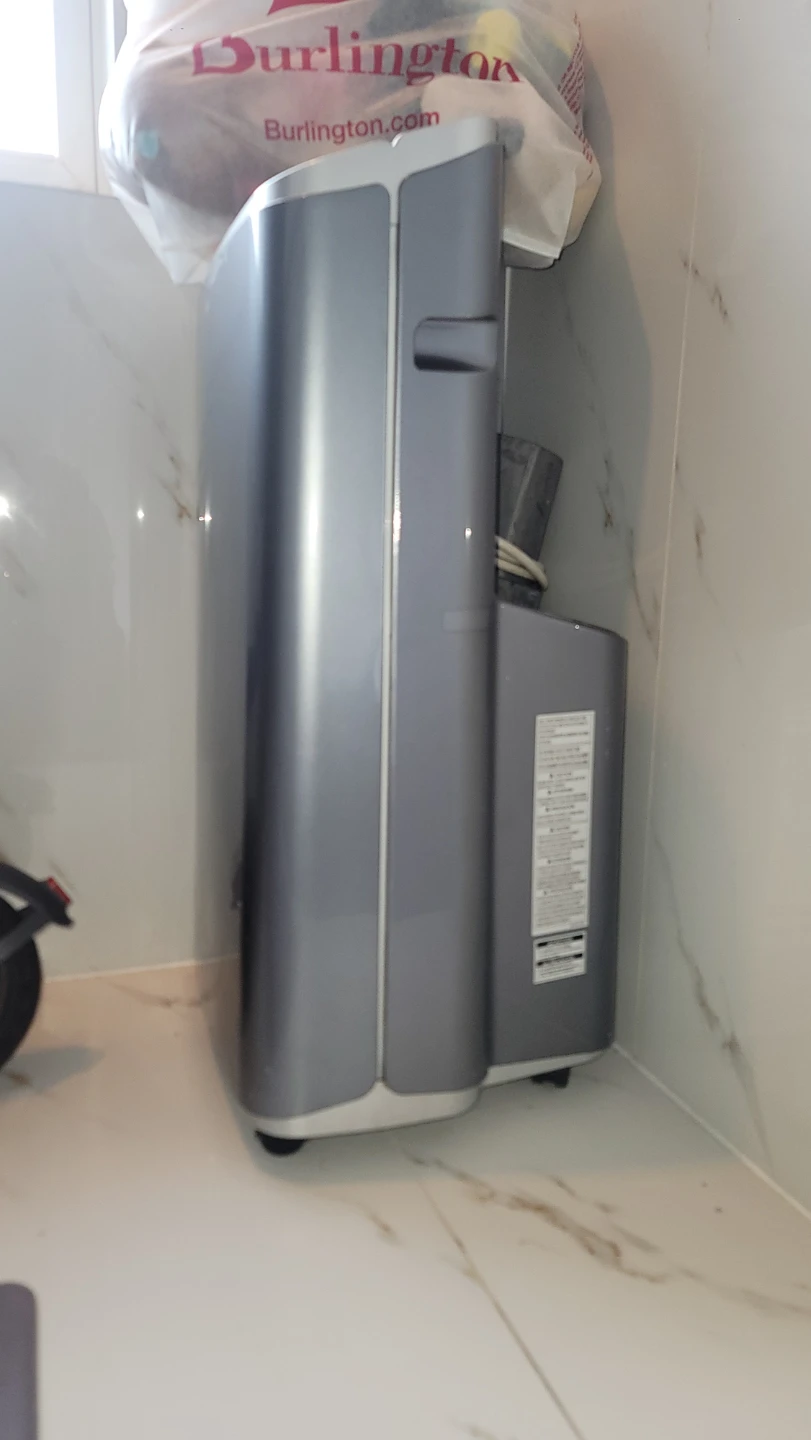 LG Portable Air Conditioner - photo 2