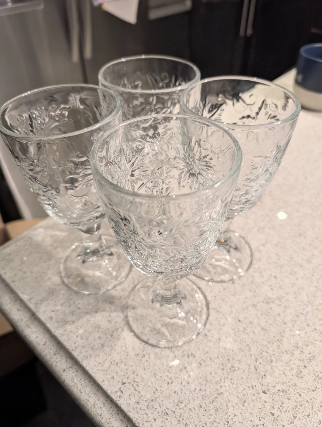 Set of 4 Clear Stemmed Glasses - photo 2