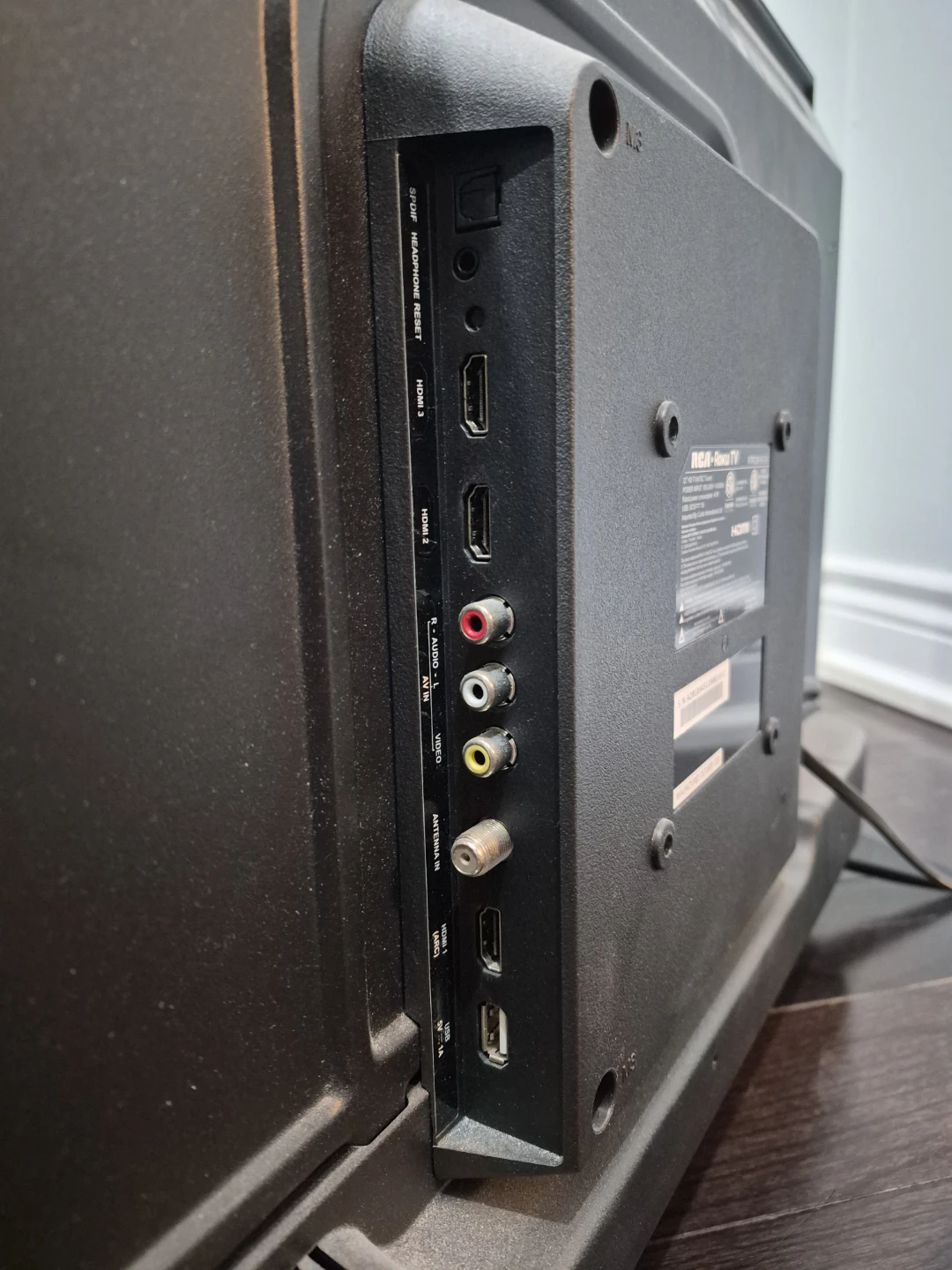 Mint condition, RCA 32" HD Roku TV - photo 3