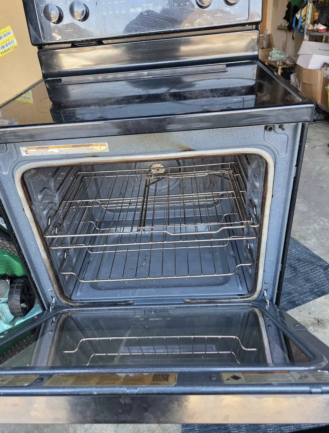 Whirlpool Electric Range - photo 2