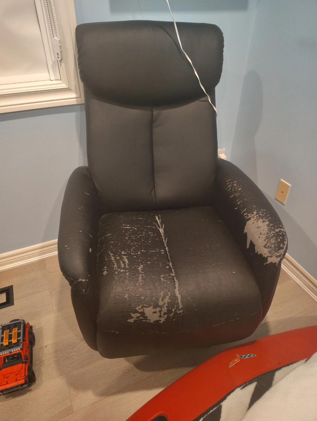 Black Faux Leather Recliner Chair