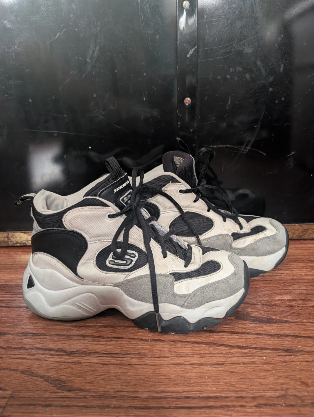 Skechers Women's Sneakers Size 6 - photo 2