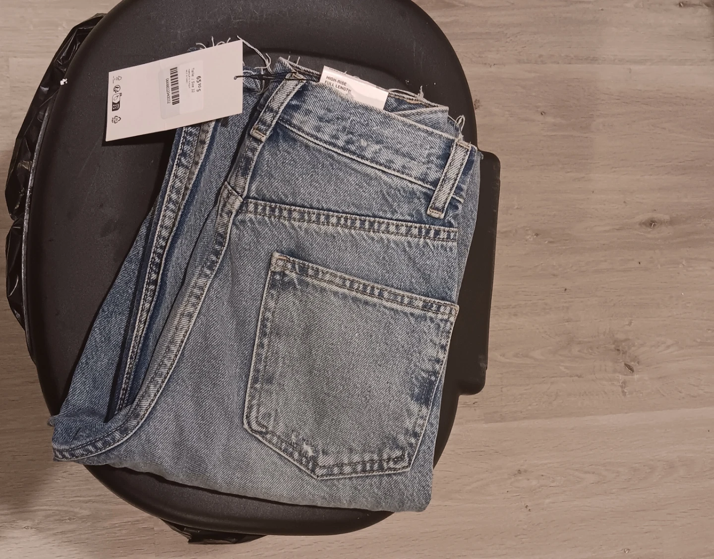 Ladies jeans Size 0 Canadian - Size 32 EU " NEW "