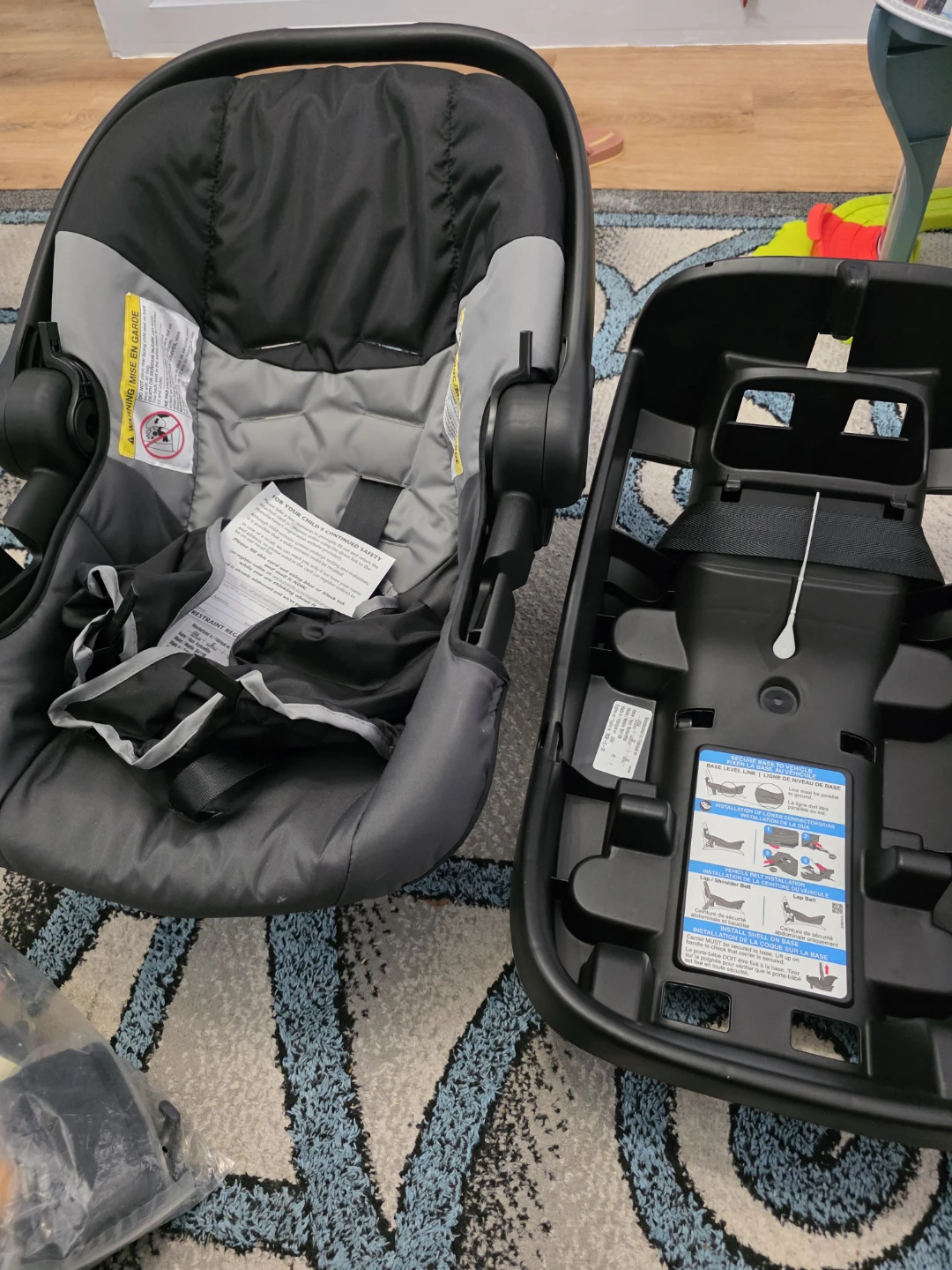 Evenflo Infant Car Seat with Base