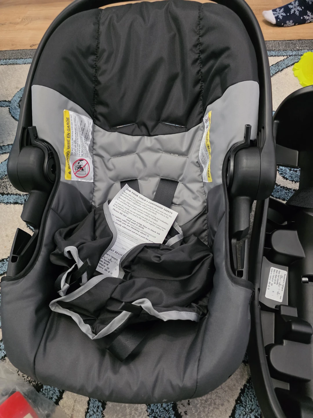Evenflo Infant Car Seat with Base - photo 2