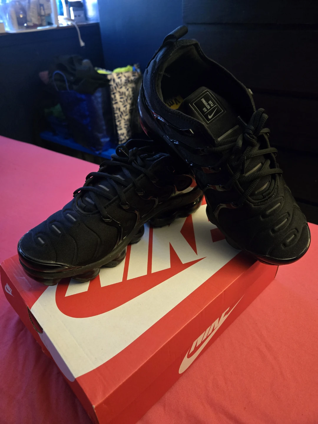 Nike Air Vapormax Plus Black Sneakers Size 11 - photo 3