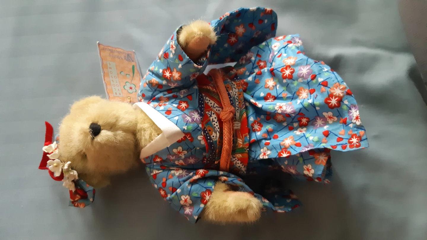 Muffy Vanderbear Vintage "flowers"