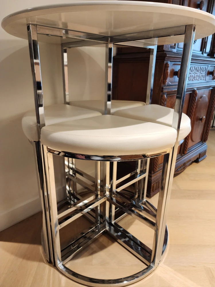 Round Table with 4 Stools - photo 3
