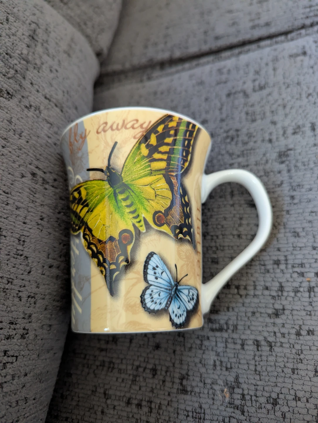 Ceramic Mugs with Floral, Butterfly and Birds designs - photo 2