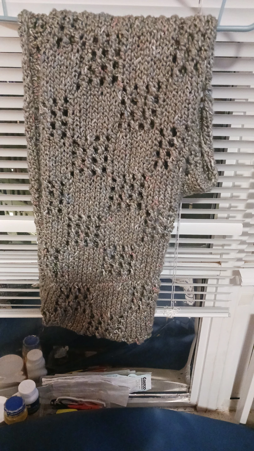 Grey/Green Knit Scarf - photo 4